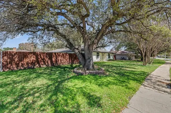 3127 Merrell Road, Dallas, TX 75229