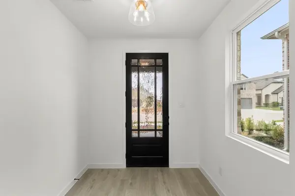 14201 Gallatin Street, Pilot Point, TX 76258