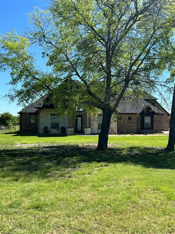 20392 County Road 637, Nevada, TX 75173