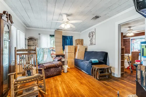 425 W Ball Street, Weatherford, TX 76086