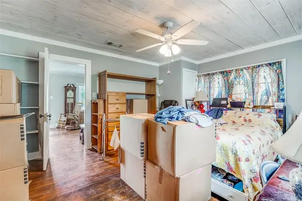 425 W Ball Street, Weatherford, TX 76086