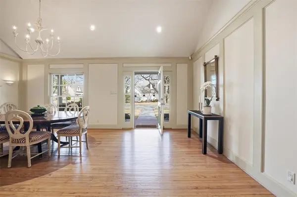 333 Eastwood Avenue, Fort Worth, TX 76107