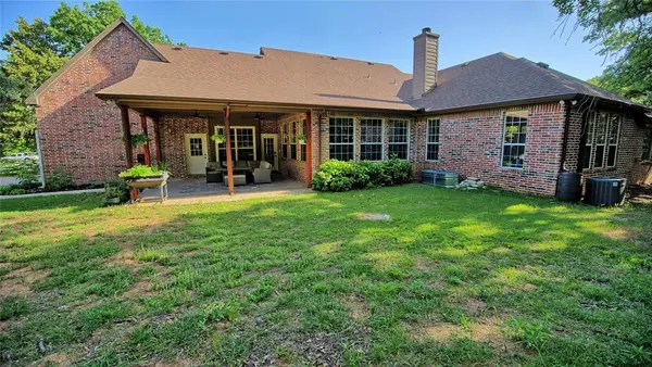 735 Sleepy Hollow Lane, Valley View, TX 76272