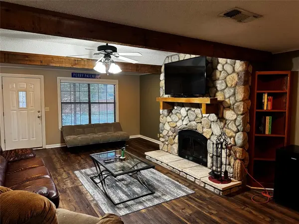 484 S First Avenue, Stephenville, TX 76401