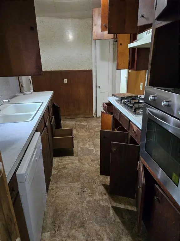 1806 N Culberson Street, Gainesville, TX 76240