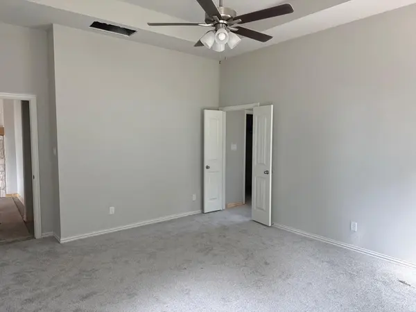 404 Guadeloupe Lane, Springtown, TX 76082