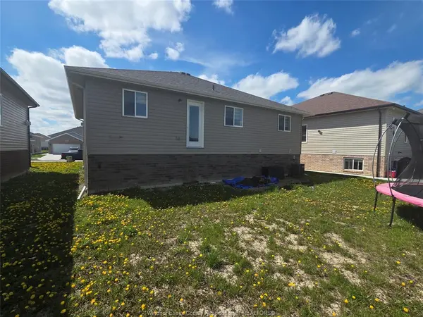 1115 Aspen Ridge Crescent, Lakeshore, ON N8L 1B1