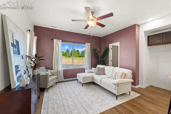 1912 Erin LOOP, Colorado Springs, CO 80918