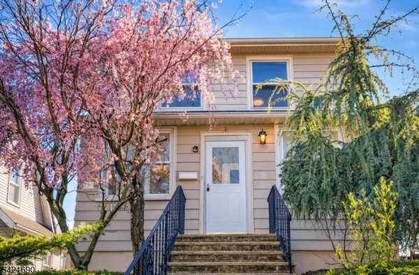 51 Cedar St, Nutley Twp., NJ 07110