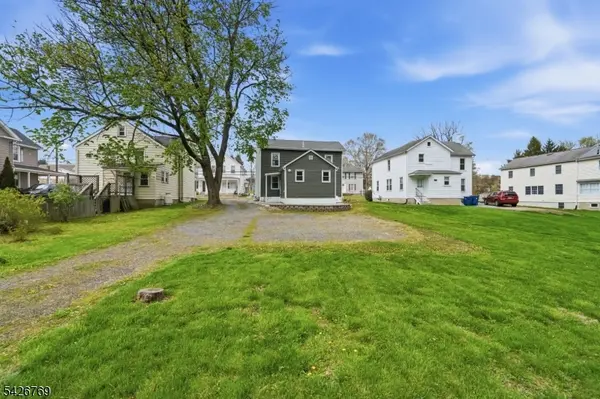 21 Beaver Ave, Clinton Twp., NJ 08801