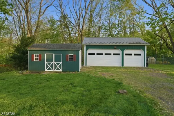 21 Beaver Ave, Clinton Twp., NJ 08801