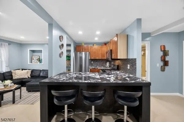 165 Macarthur Ave, Garfield City, NJ 07026