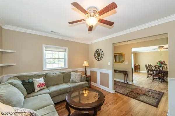 18 Stonewyck Dr, Hillsborough Twp., NJ 08844