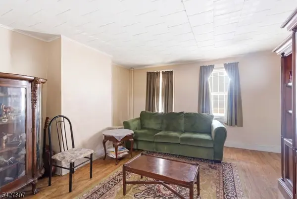 805-807 4Th Ave, Elizabeth City, NJ 07202