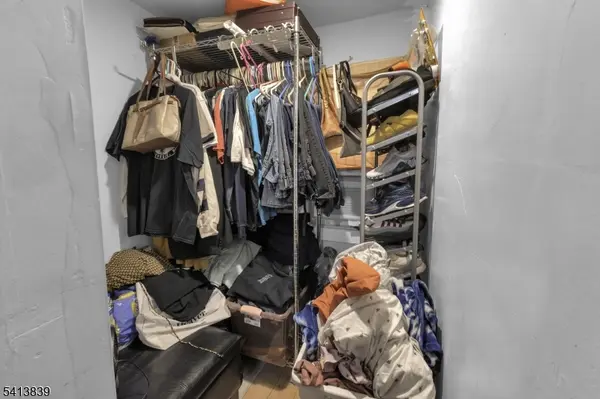 38 Harrison Pl, Clifton City, NJ 07011