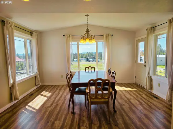 337 S COUNTY RD, Tygh Valley, OR 97063