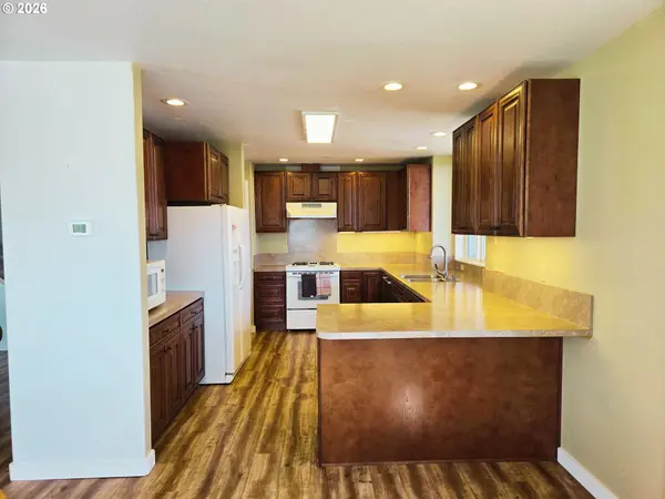 337 S COUNTY RD, Tygh Valley, OR 97063