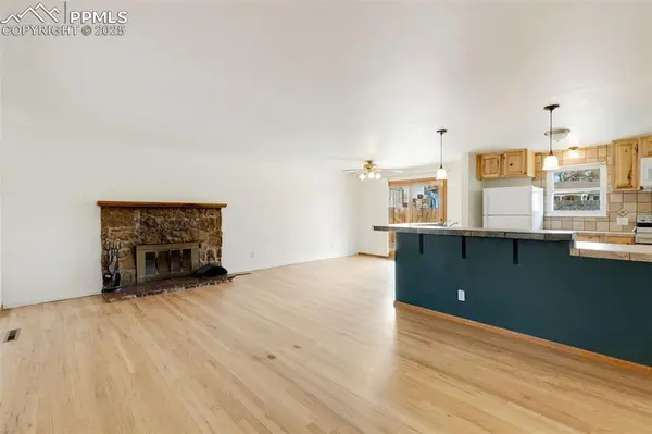 1941 Carlton AVE, Colorado Springs, CO 80909