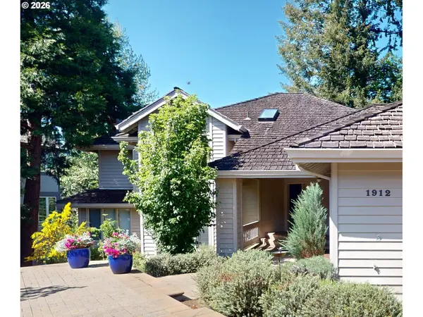 1912 SUNBURST TER, West Linn, OR 97068