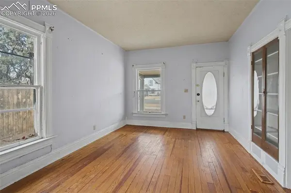 1513 W Cucharras ST, Colorado Springs, CO 80904