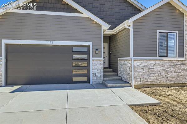 1172 N Picketwire LN, Pueblo West, CO 81007