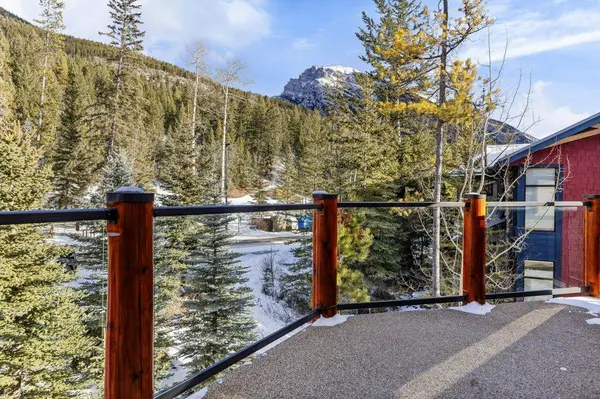 521 Silvertip RD, Canmore, AB T1W 3H3
