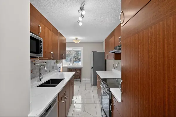 210 86 AVE SE #79, Calgary, AB T2H 1N6