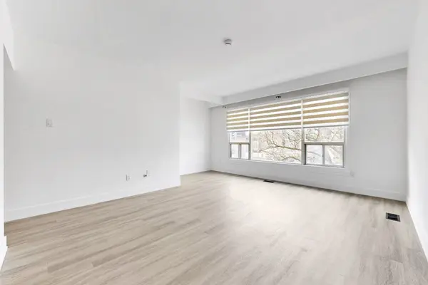 809A St Clair AVE W, Toronto C02, ON M6C 1B9