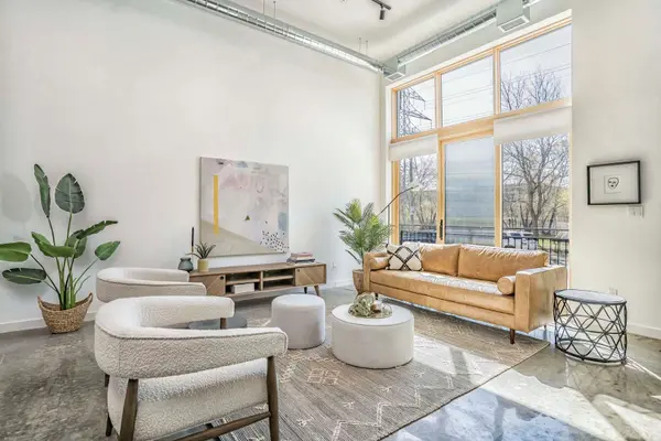 36 Geary AVE #1, Toronto C02, ON M6H 2B4