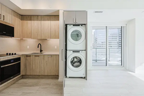 280 Dundas ST W #604, Toronto C01, ON M5T 0E3