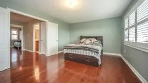 28 Puttingedge DR, Whitby, ON L1R 0H7