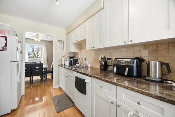 58 Marshall CRES, Ajax, ON L1T 2N9