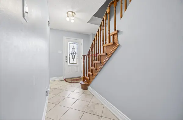 45 Brimstone CRES, Toronto E07, ON M1V 3C8