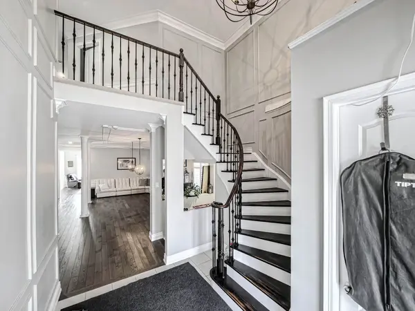 2029 Kurelo DR, Oshawa, ON L1K 0W7