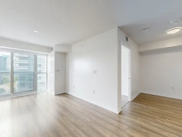 225 Village Green SQ #604, Toronto E07, ON M1S 0N4