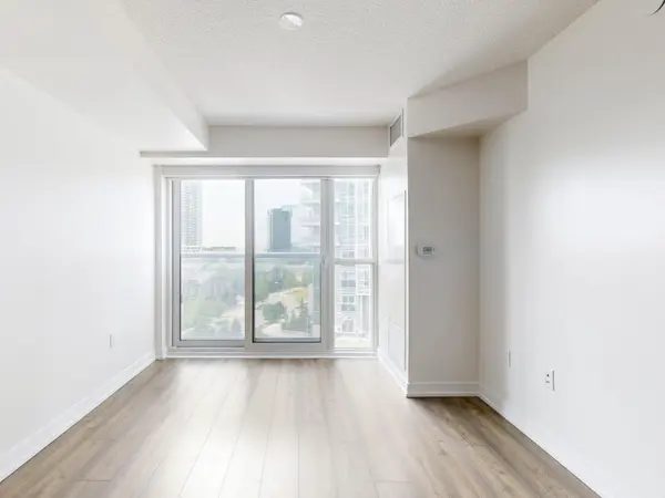 225 Village Green SQ #604, Toronto E07, ON M1S 0N4