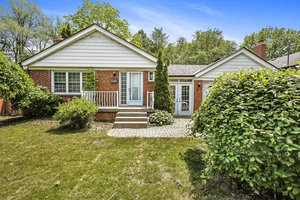 17 Brinloor BLVD, Toronto E08, ON M1M 1L3