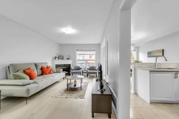 11 Holmwood ST E, Richmond Hill, ON L4B 4K4