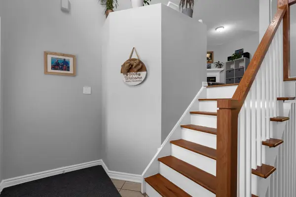 222 Wessenger DR, Barrie, ON L4N 8R4