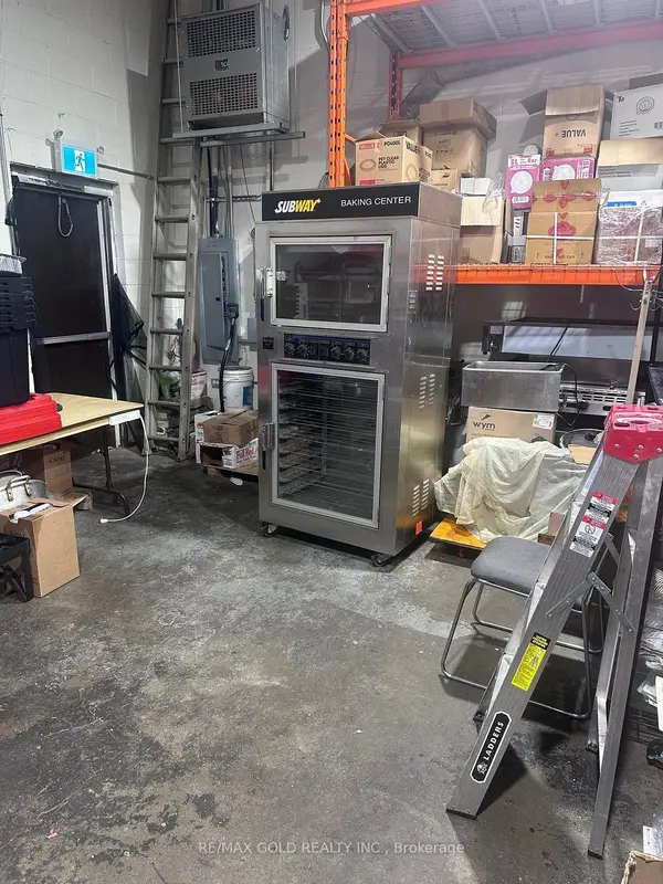 25 SAUNDERS RD #2, Barrie, ON L4N 9A7