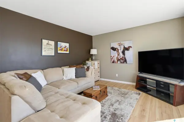 337 East PLACE, Saskatoon, SK S7J 2Y4