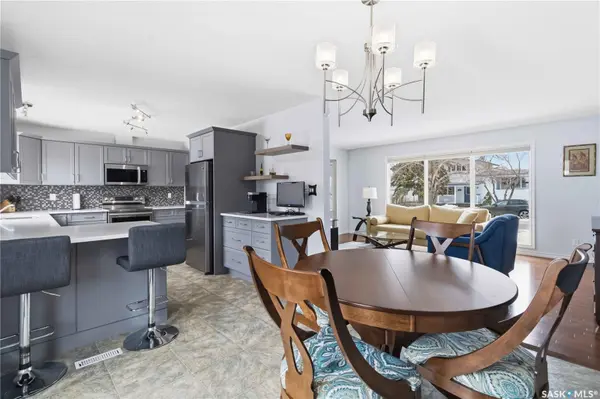 3001 Eastview, Saskatoon, SK S7J 3J1