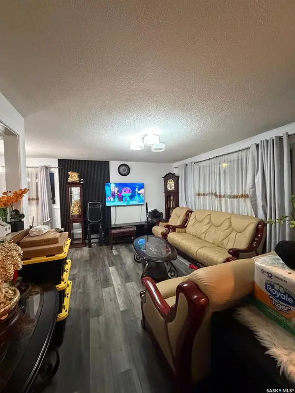 306 X AVENUE N, Saskatoon, SK S7L 3J7