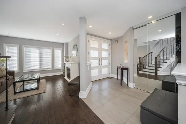 44 Dunvegan CRES, Brampton, ON L7A 2Y2