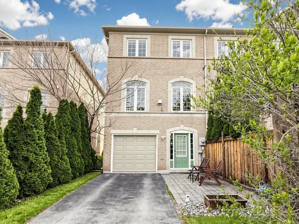 2327 Sutton DR, Burlington, ON L7L 6Y9