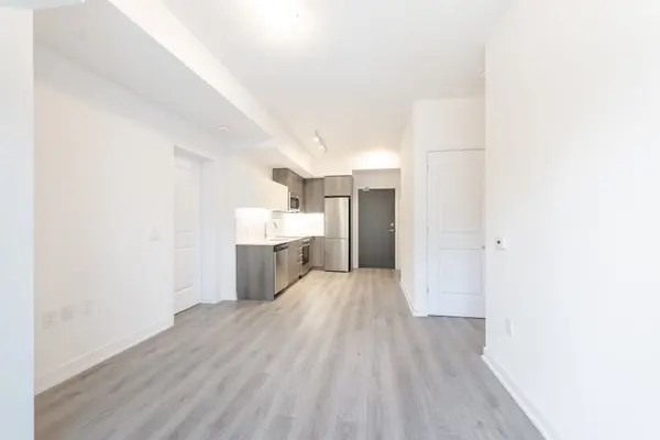25 Neighbourhood LN #208, Toronto W07, ON M8Y 0C4