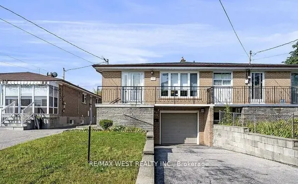 136 Duncanwoods DR, Toronto W05, ON M9L 2E1