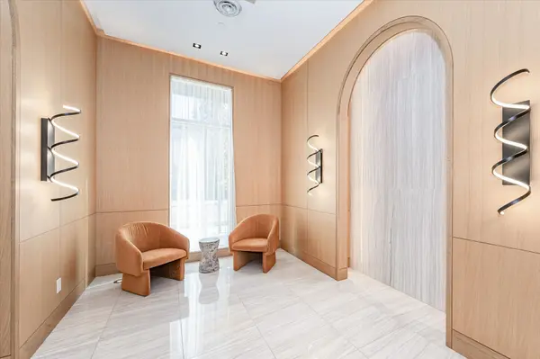 1441 Elgin ST #405, Burlington, ON L7S 1E6