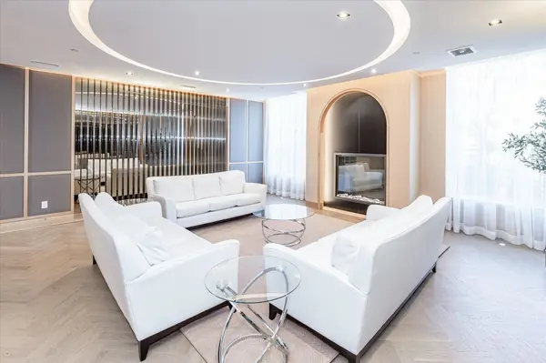 1441 Elgin ST #405, Burlington, ON L7S 1E6