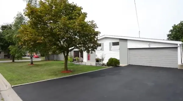 11 Lawrence CRES, Brampton, ON L6W 2P2